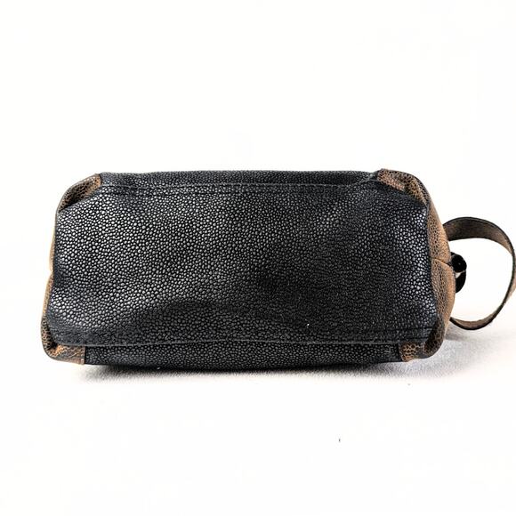 Manscaped Faux Leather Cosmetic Bag - Picture 4 of 4